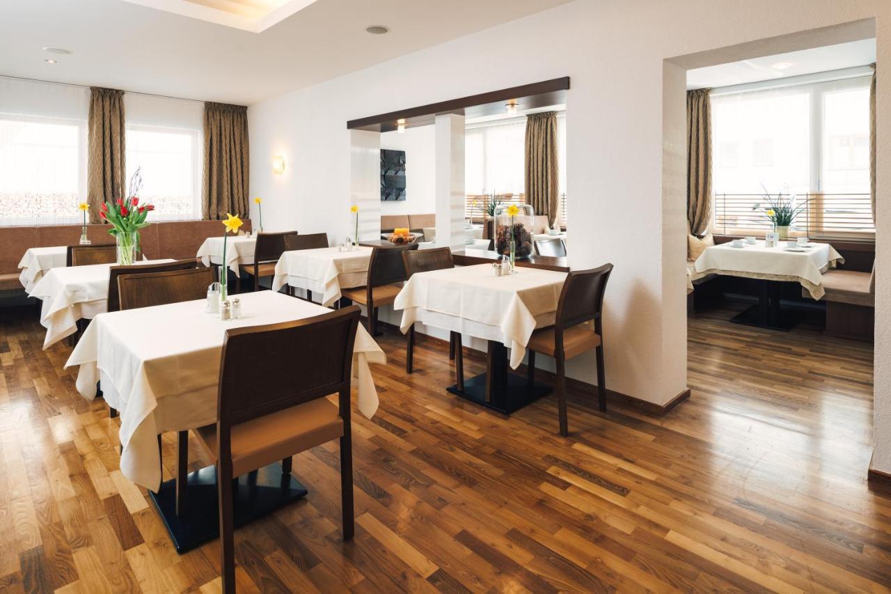 Hotel Regina แซร์เฟาส์ ภายนอก รูปภาพ